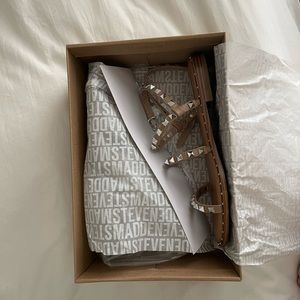 Steve Madden Travel Sandal